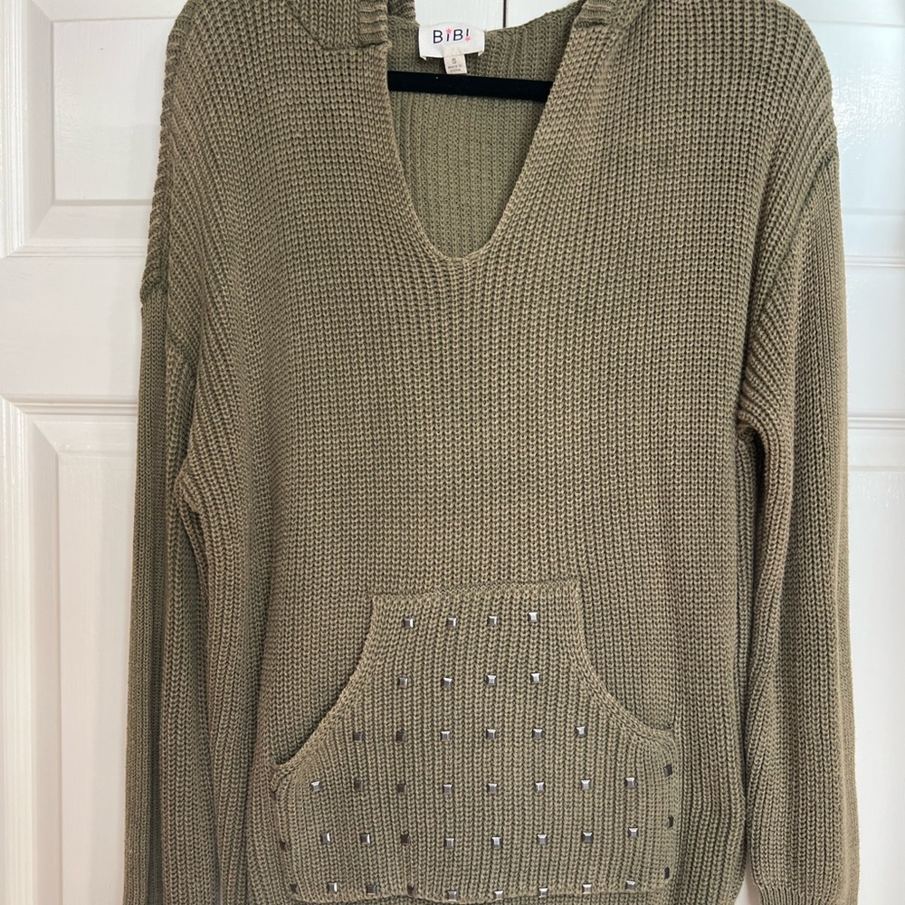 Bibi Women's Distressed Hoodie Sweater Size Small NWT